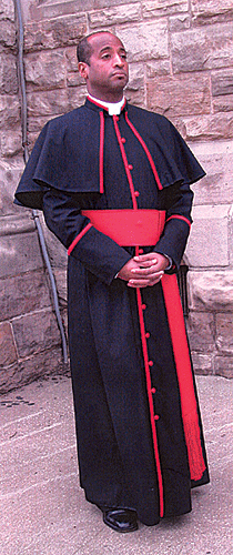 Cassock w open mantle set